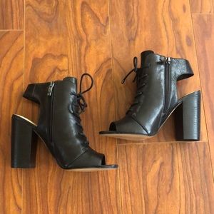 Jessica Simpson Heel